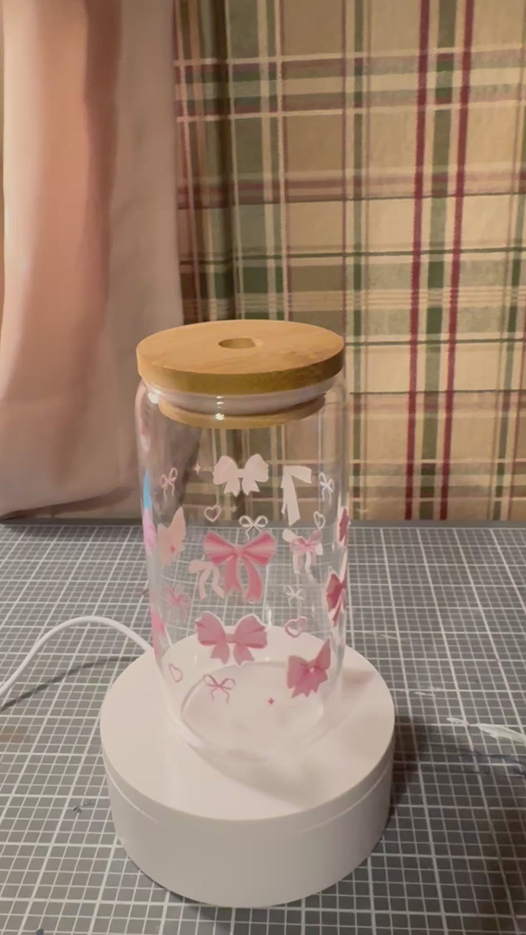 Pink & White Bow Clear Glass Tumbler with Bamboo Lid