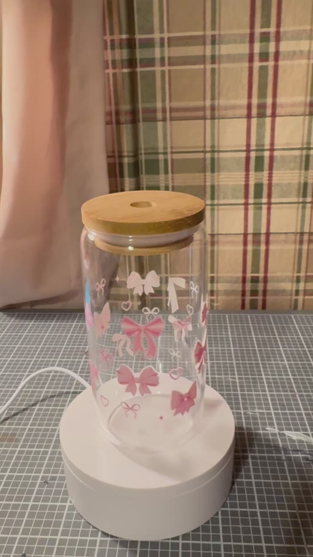 Pink & White Bow Clear Glass Tumbler with Bamboo Lid