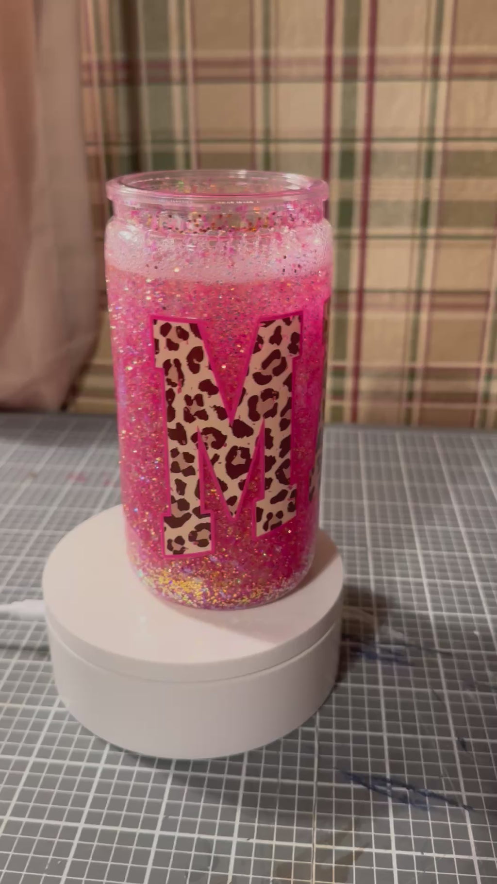 Pink Leopard M Glitter 16 oz Snow globe Tumbler 🐆💗