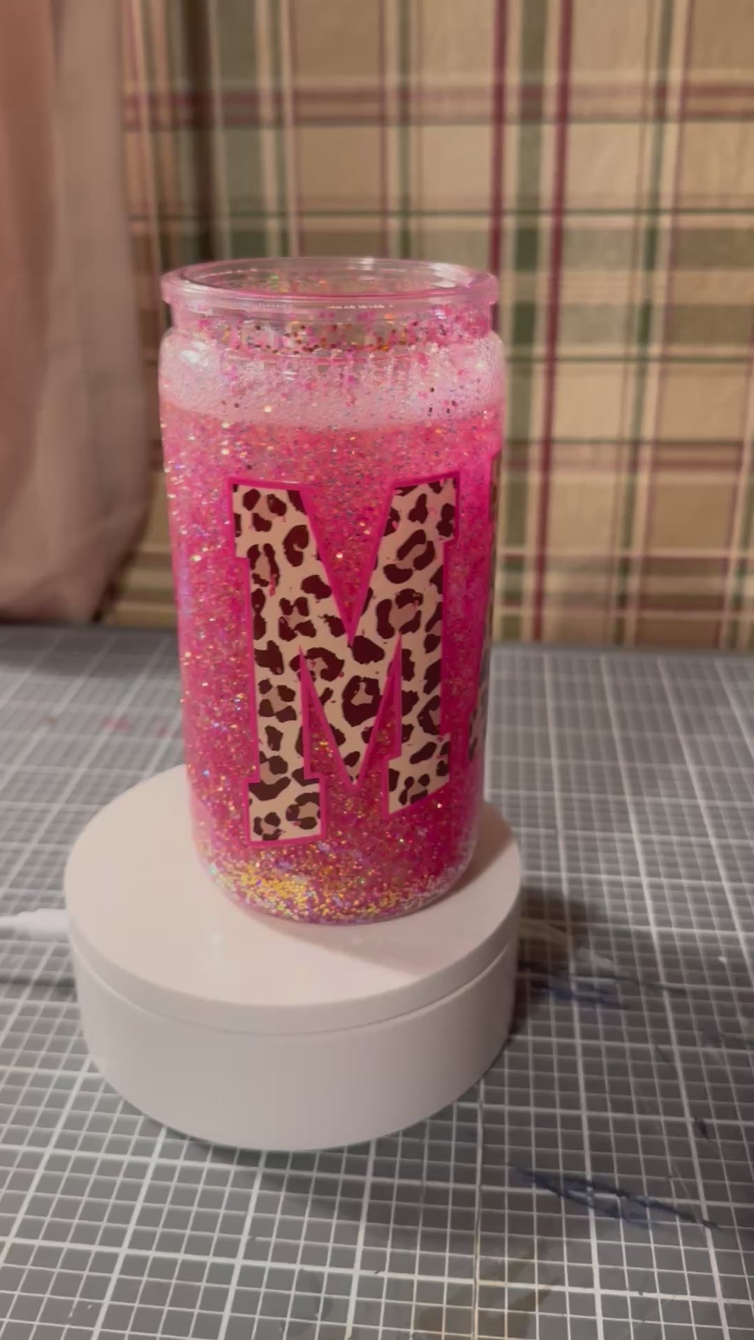 Pink Leopard M Glitter 16 oz Snow globe Tumbler 🐆💗